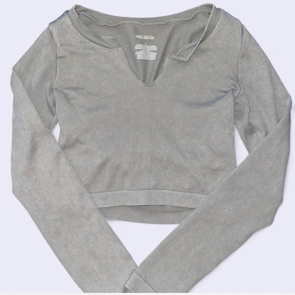 Wild Fable Light Gray Ribbed V-Neck Blouse